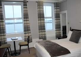 Commodore Hotel 5