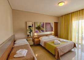 Relax Hotel 4