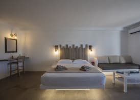 Myrsini's Luxury Suites 4