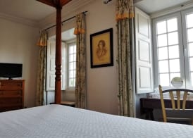 Lawrences Hotel 4