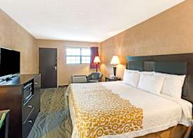 Days Inn by Wyndham Cherokee Near Casino 5