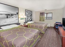 Super 8 by Wyndham Muscatine 5