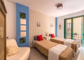 SkySea Holidays CITY CENTER SUITES 5