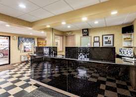 Econo Lodge Morgantown 2