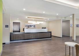 Sleep Inn & Suites Liberty 2