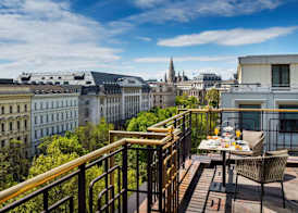 Hilton Vienna Plaza 5