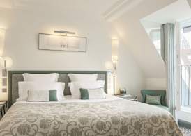 Le Burgundy Paris 4