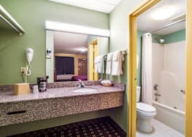 Rodeway Inn Greenwood 3