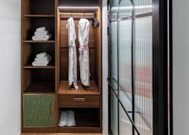 Gatsby Athens 4