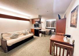 WELCOME INN & SUITES 4