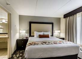Holiday Inn Express & Suites CEDAR FALLS - WATERLOO by IHG 2