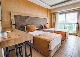 point beach hotel 5