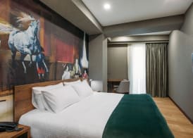 Theory Hotel 5