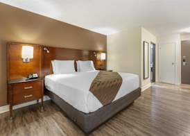 SureStay Hotel by Best Western Kemptville 4