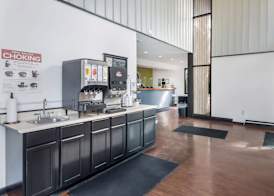 Americas Best Value Inn-Painted Post 3