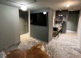 Suite 28 4