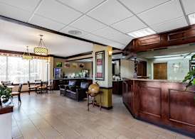 Quality Inn & Suites Mooresville-Lake Norman 2