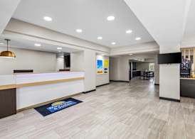 Days Inn & Suites by Wyndham Union City 4