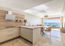 Bright Apartment With Sea View 5