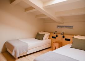 Hotel-Masia Can Farrés 3
