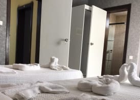 Anita Kemer Noch Hotel 5