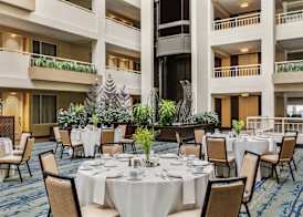 Embassy Suites by Hilton Boston Waltham 3