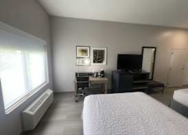 Country Inn & Suites by Radisson, Midway - Tallahassee West 4