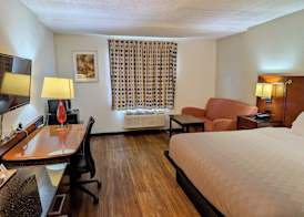 Travelodge by Wyndham Forsyth 4
