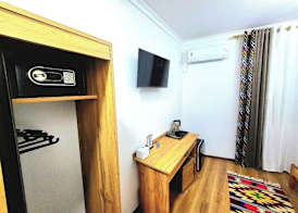 Ulli Oy Boutique & Terrace 3