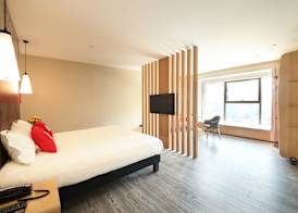 Ibis Chengdu Yongfeng Hotel 4
