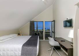 Le Chalet Suisse Motel Taupo 2