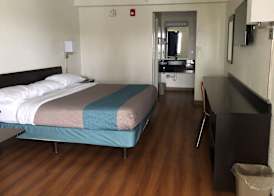 Days Inn by Wyndham Indianapolis South 2