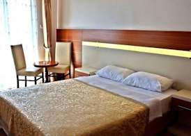 Miramar Hotel 4