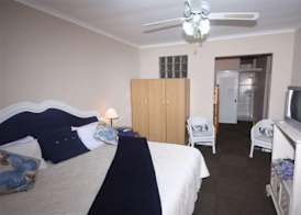 Bluewater Guesthouse 4