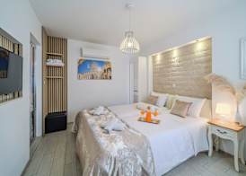 Rooms and apartments Paese 4