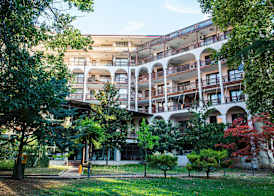 Estreya Residence Hotel 4