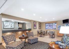 Super 8 by Wyndham Richlands/Claypool Hill Area 2