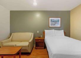 Studio 6 Extended Stay Birmingham Pelham AL 2
