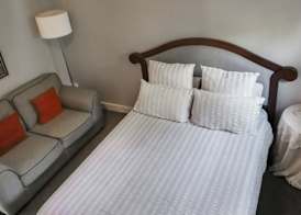 Airport B&B 2