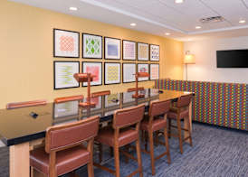 Holiday Inn Express & Suites INDIANAPOLIS DTN-CONV CTR AREA by IHG 2