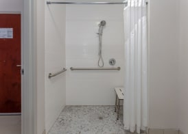 Holiday Inn Express & Suites CHARLOTTE- ARROWOOD by IHG 3