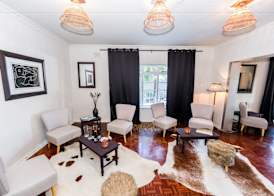Le Petit Chateau Guest House 2