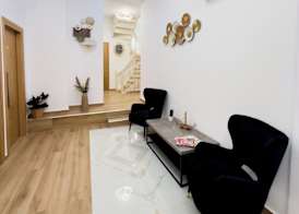Deluxe Center Suites 3