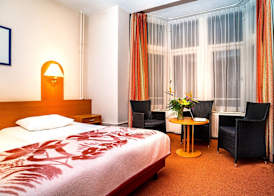 Owl Hotel 5