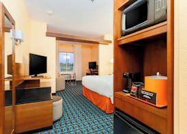 Fairfield Inn & Suites by Marriott Pleasanton 4