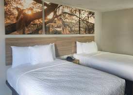 Days Inn by Wyndham Lafayette Scott 3