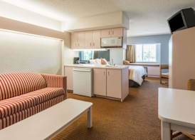 MICROTEL INN & SUITES BY WYNDHAM KANSAS CITY AIRP 4