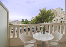 Aparthotel Flora 4