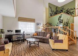 Sleep Inn & Suites Charles City 4