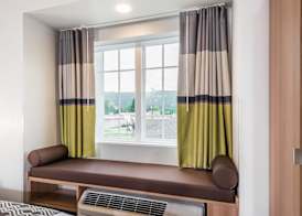 Microtel Inn & Suites by Wyndham New Martinsville 4